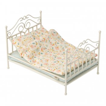 Винтажная кровать для мышек песочная 61114 Maileg 11-0110-00 