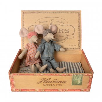 Мыши в коробке из-под сигар, мама и папа  (15 см) 61111 Maileg 16-9740-01 