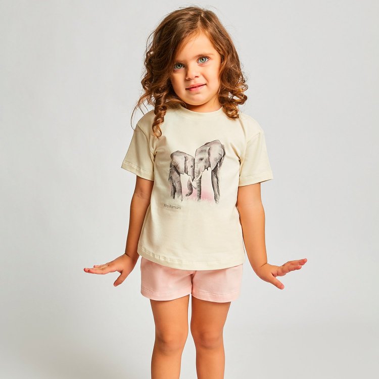 Фото 2 Пижама Rita Romani Слоны: футболка + шорты (бежево-розовый с принтом) 119762 Rita Romani 8062-1